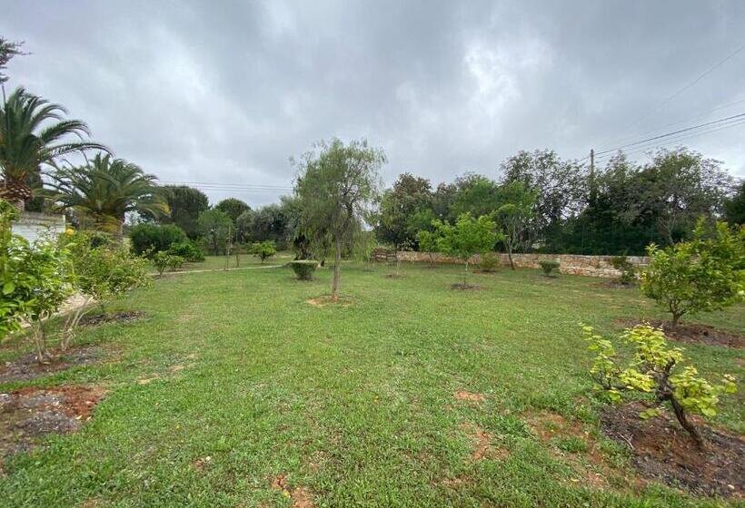 تختخواب و صبحانه Adamah Vayu Casa Serenida