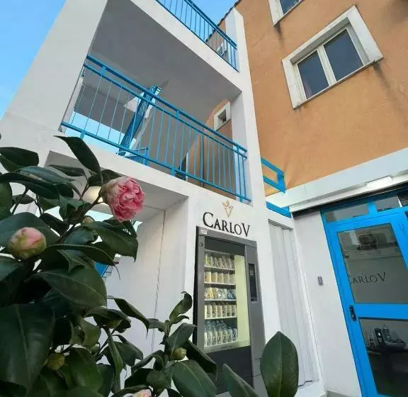 تختخواب و صبحانه Carlo V   Holiday Rooms
