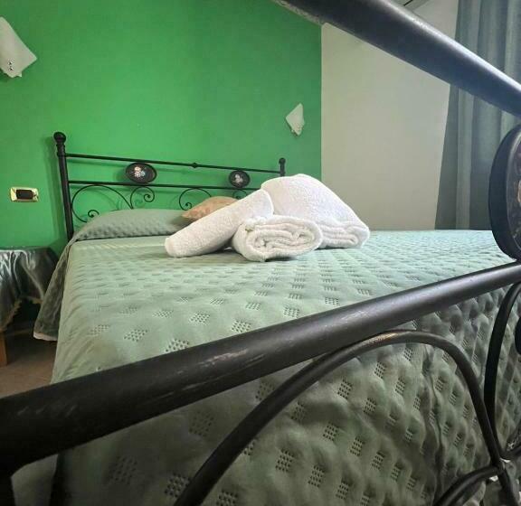 צימר Carlo V   Holiday Rooms