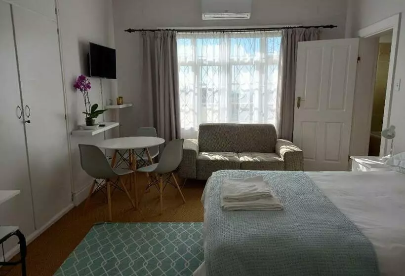 تختخواب و صبحانه Innes Road Durban Accommodation Private Double Room With Private Bathroom