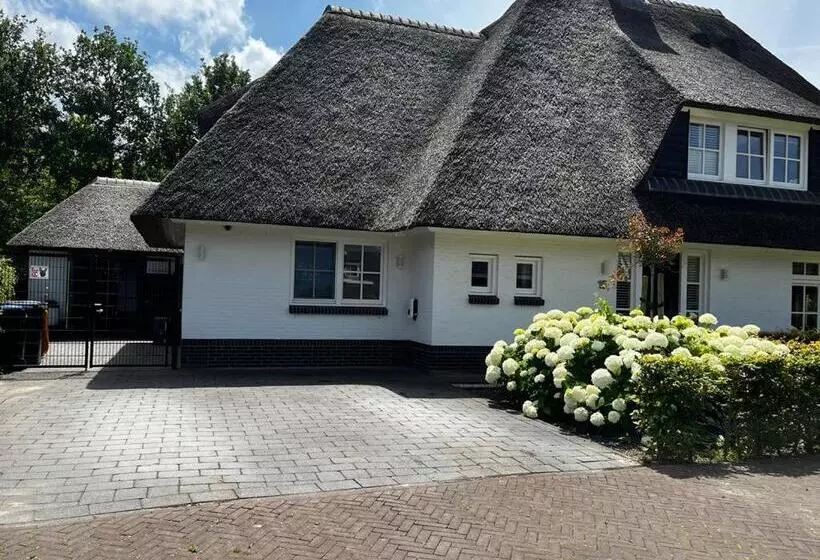 ベッドアンドブレックファースト Vakantiehuisje Het Kiekje