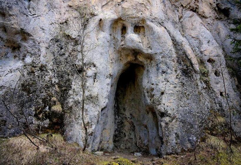 ホテル Pensione Albergo Diffuso Ceaglio Valle Maira