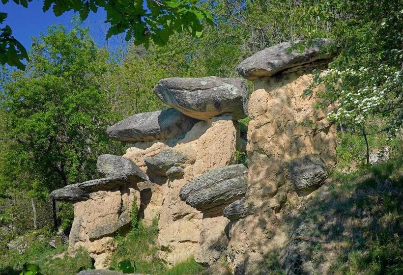 ホテル Pensione Albergo Diffuso Ceaglio Valle Maira