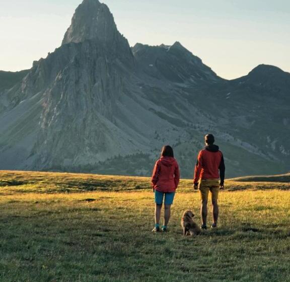 ホテル Pensione Albergo Diffuso Ceaglio Valle Maira