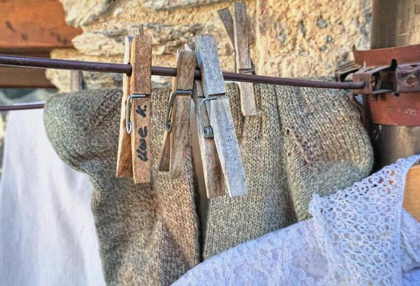 ホテル Pensione Albergo Diffuso Ceaglio Valle Maira