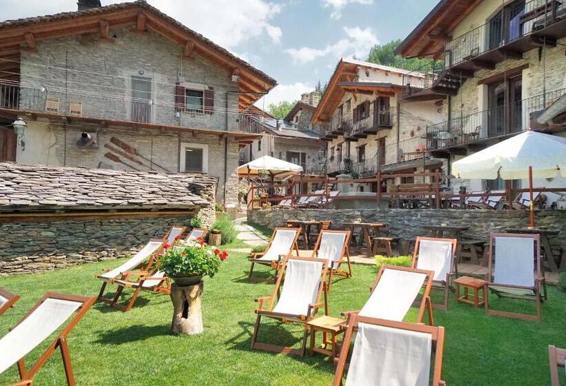 ホテル Pensione Albergo Diffuso Ceaglio Valle Maira