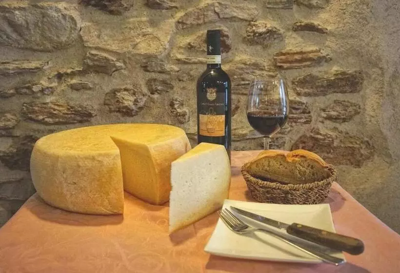 ホテル Pensione Albergo Diffuso Ceaglio Valle Maira