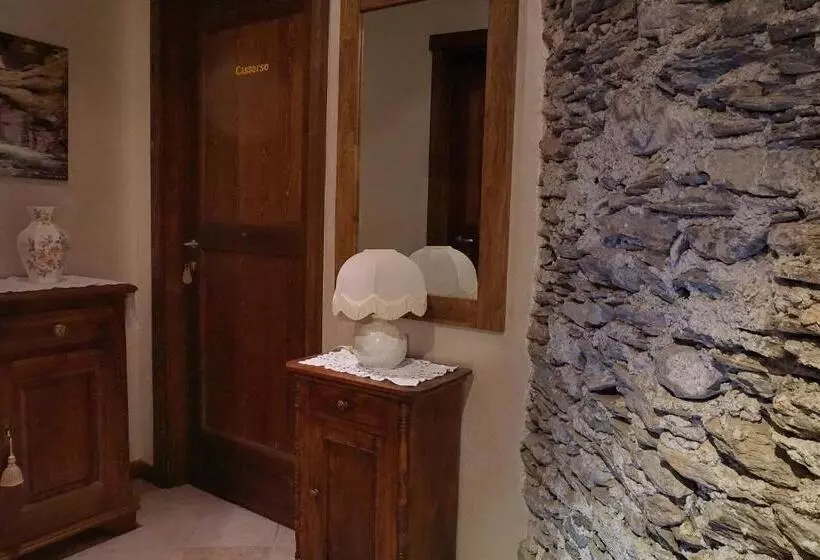 ホテル Pensione Albergo Diffuso Ceaglio Valle Maira