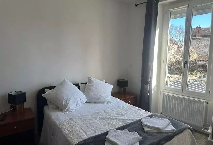 Hotelli Le Mediterraneen Montargis