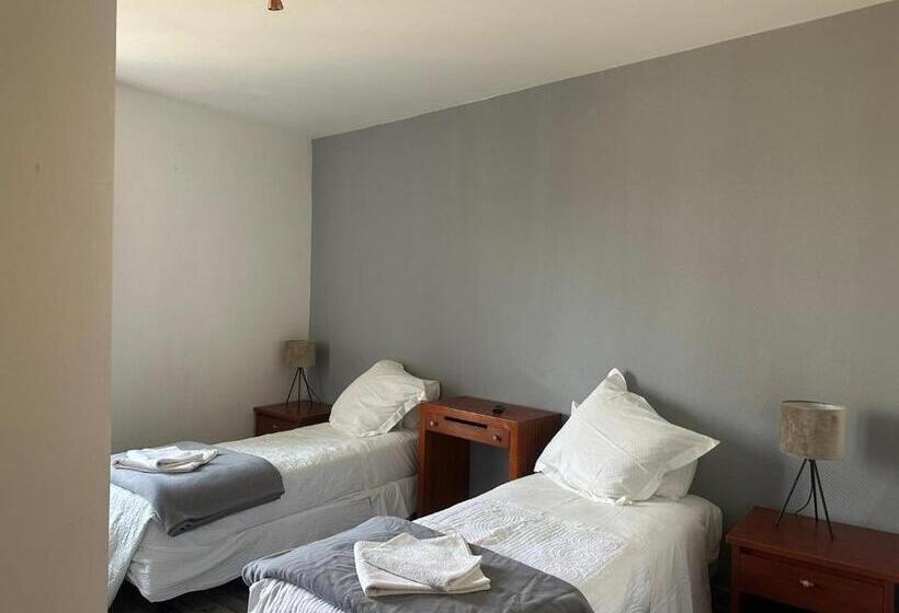 فندق Le Mediterraneen Montargis