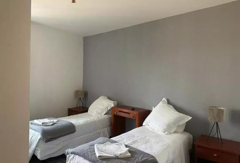 Hotelli Le Mediterraneen Montargis