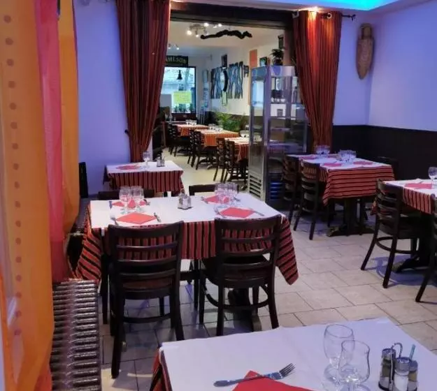Hotelli Le Mediterraneen Montargis