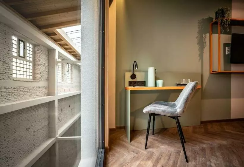 هتل Loginn  Augsburg