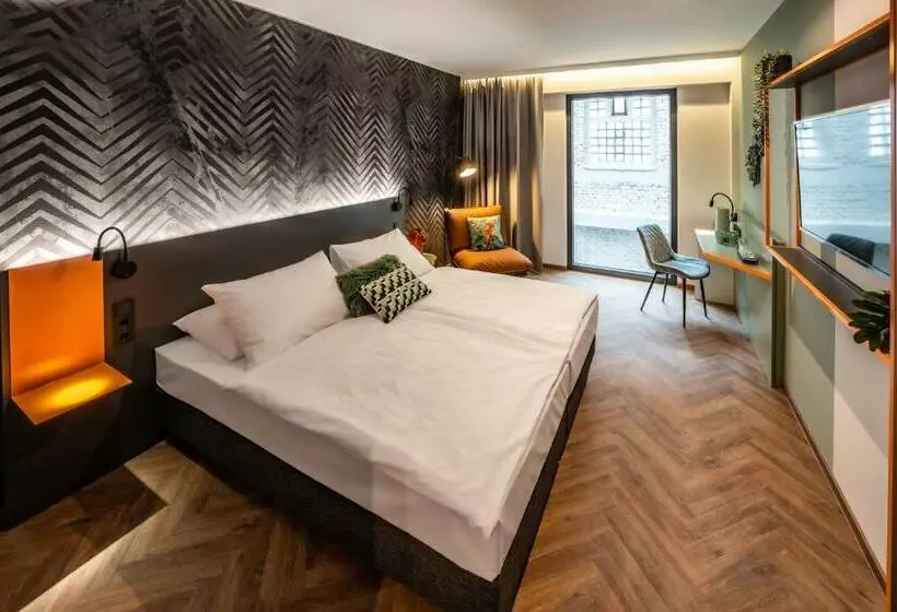 هتل Loginn  Augsburg