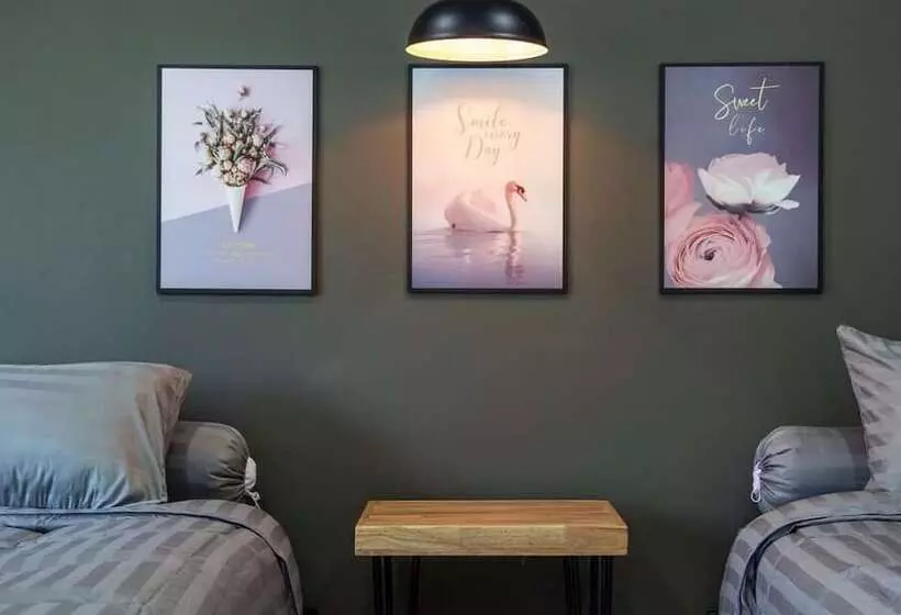 هتل Is Am Are Stay Boutique