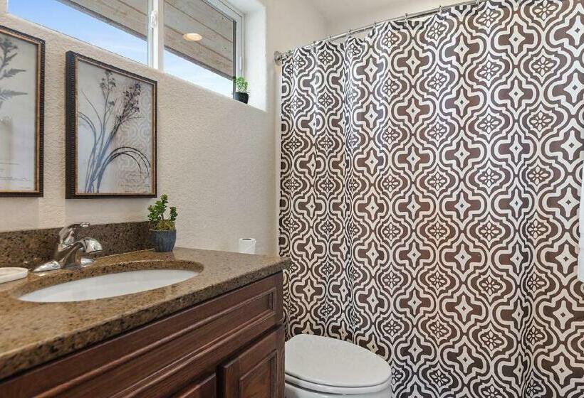 בית מלון כפרי The Loft At Raz Hideaway