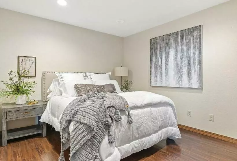 Hotelli The Loft At Raz Hideaway