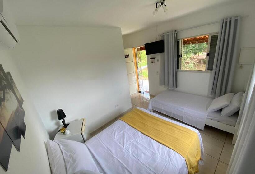 ペンション Família Busca Pé