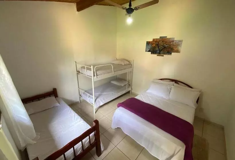 Majatalo Família Busca Pé