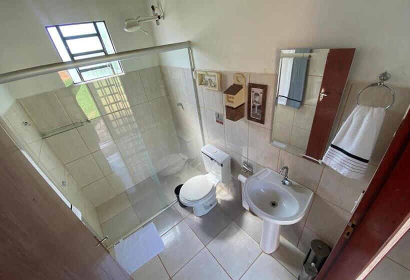 ペンション Família Busca Pé