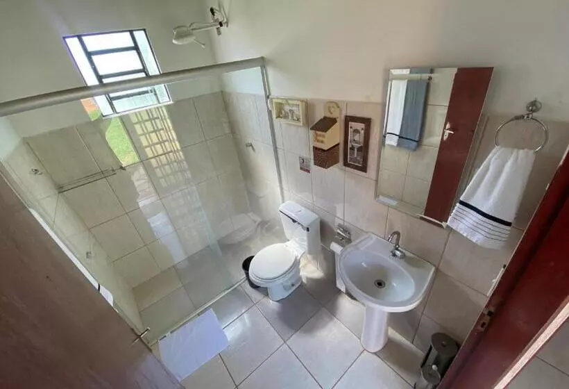 Majatalo Família Busca Pé