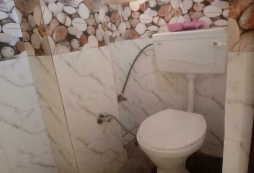 פנסיון Oyo Home 85620 Abhishek Homestay