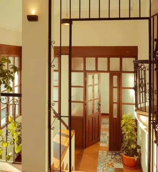 پانسیون San Juan Suites