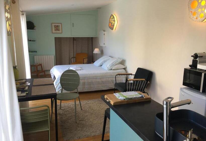 ベッドアンドブレックファースト Chambre Studio Indépendante Au Calme Vue Sur Piscine