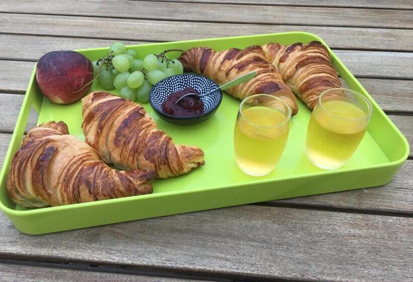 ベッドアンドブレックファースト Chambre Studio Indépendante Au Calme Vue Sur Piscine