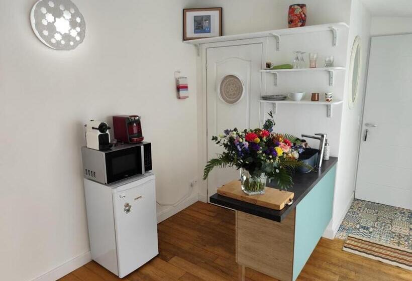 ベッドアンドブレックファースト Chambre Studio Indépendante Au Calme Vue Sur Piscine