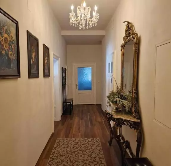 ベッドアンドブレックファースト Palais Kneissl