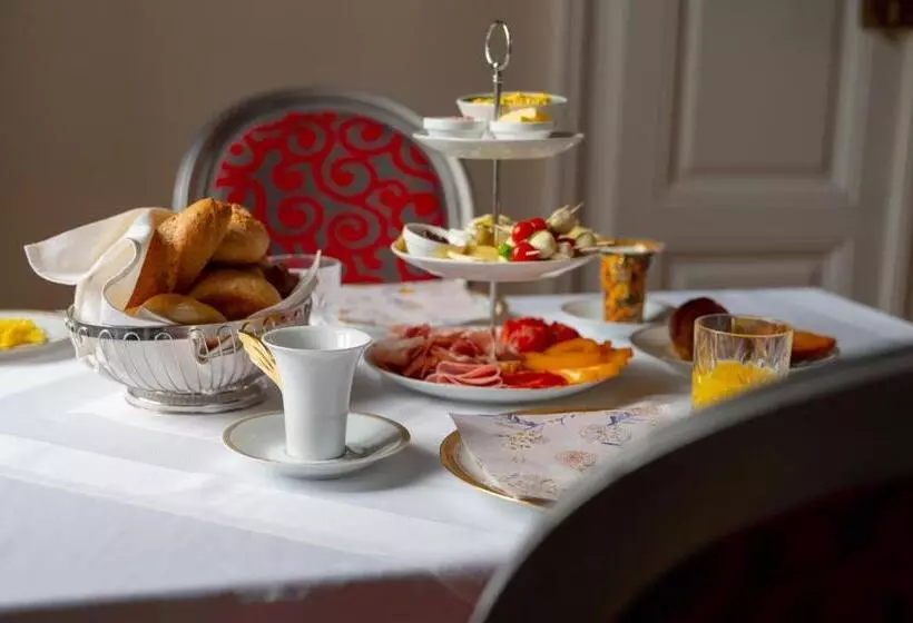 ベッドアンドブレックファースト Palais Kneissl