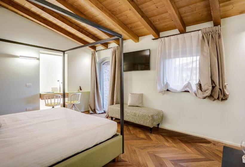 ホテル Borgo Impero