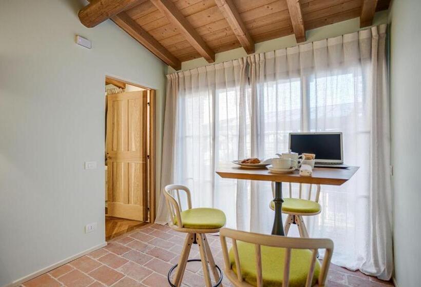 ホテル Borgo Impero