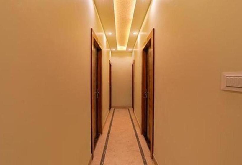 Fabhotel Super 3 Premium