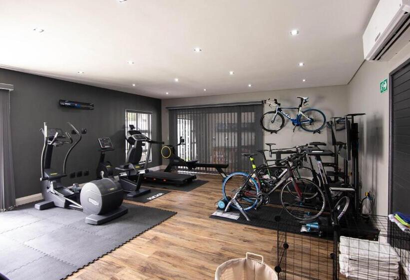 Отель Milner House Kimberley