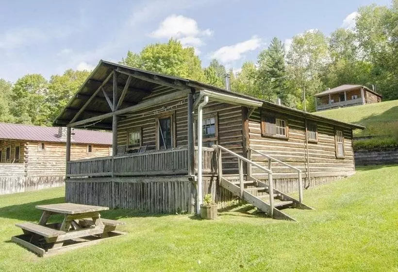 Hotelli Mountain Lake Cottages
