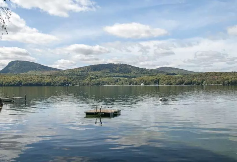 Hotelli Mountain Lake Cottages