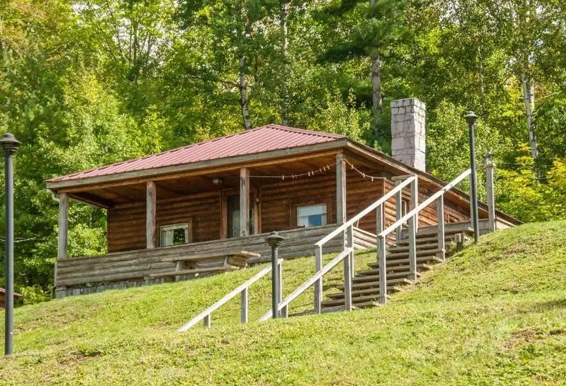 Hotelli Mountain Lake Cottages
