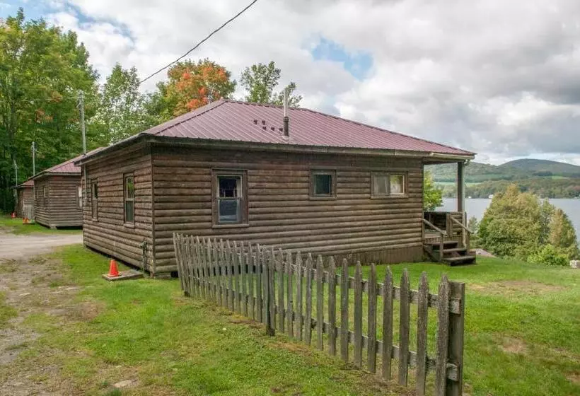Hotelli Mountain Lake Cottages