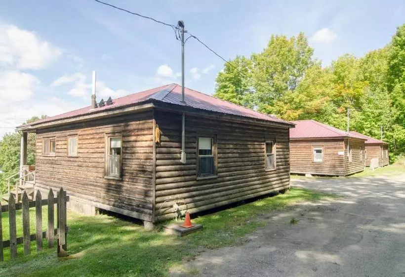 Hotelli Mountain Lake Cottages