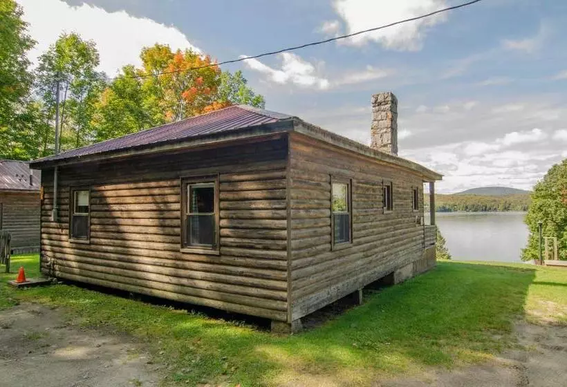 Hotelli Mountain Lake Cottages