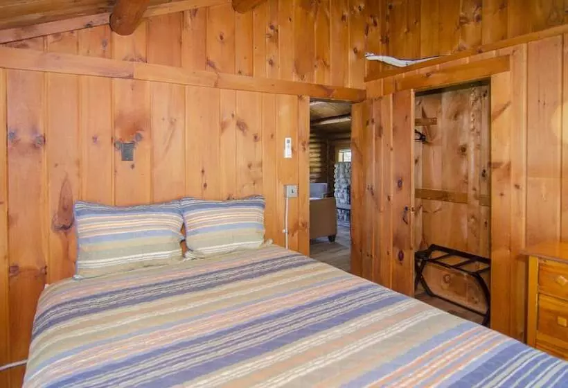 Hotelli Mountain Lake Cottages