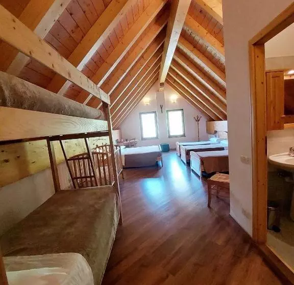 ホテル Rifugio Fornas