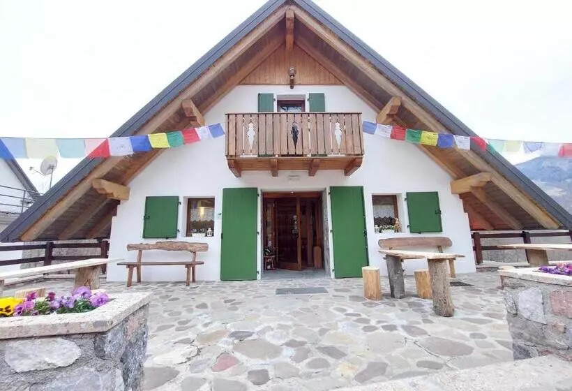 ホテル Rifugio Fornas