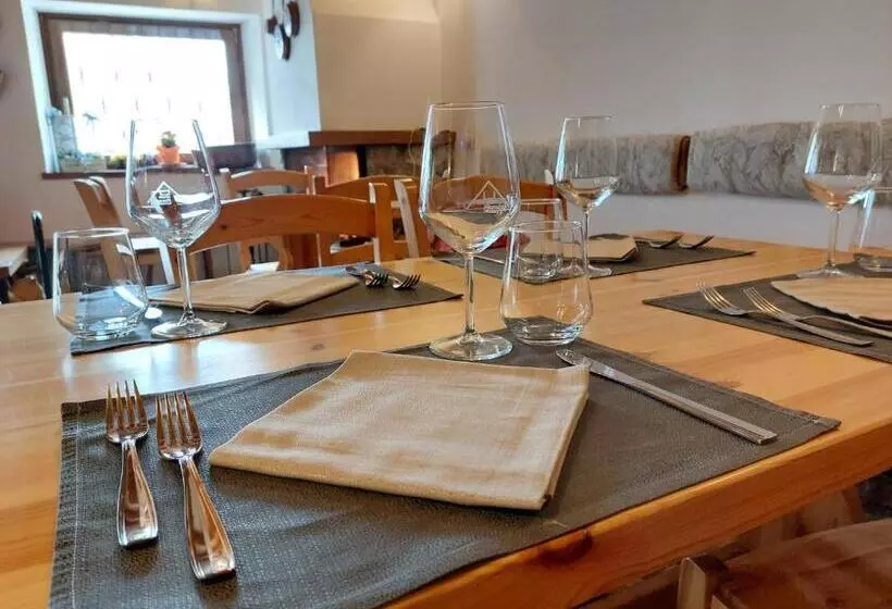 ホテル Rifugio Fornas