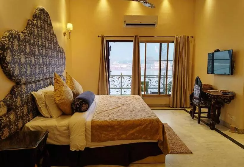 Hotelli The Neeraj Ganga Heritage Palace