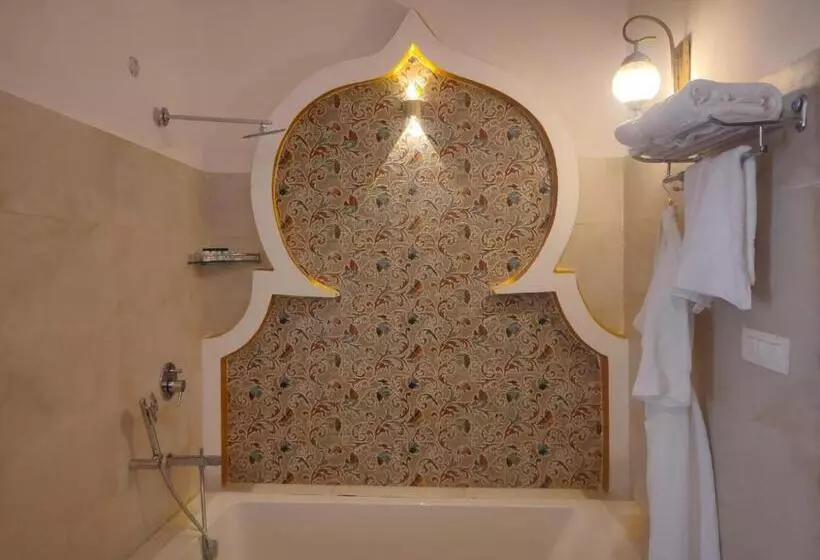 Hotelli The Neeraj Ganga Heritage Palace