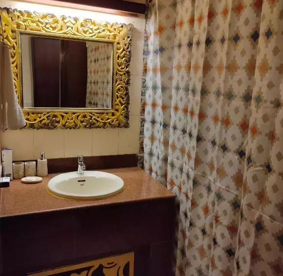 Hotelli The Neeraj Ganga Heritage Palace