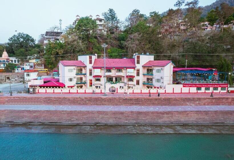 هتل The Neeraj Ganga Heritage Palace